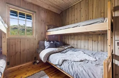 Guest Favorite - 5 Mins From Voringsfossen Garden